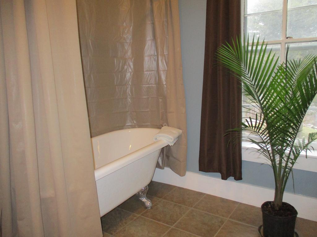 Cook Mansion Bed & Breakfast Montour Falls Экстерьер фото
