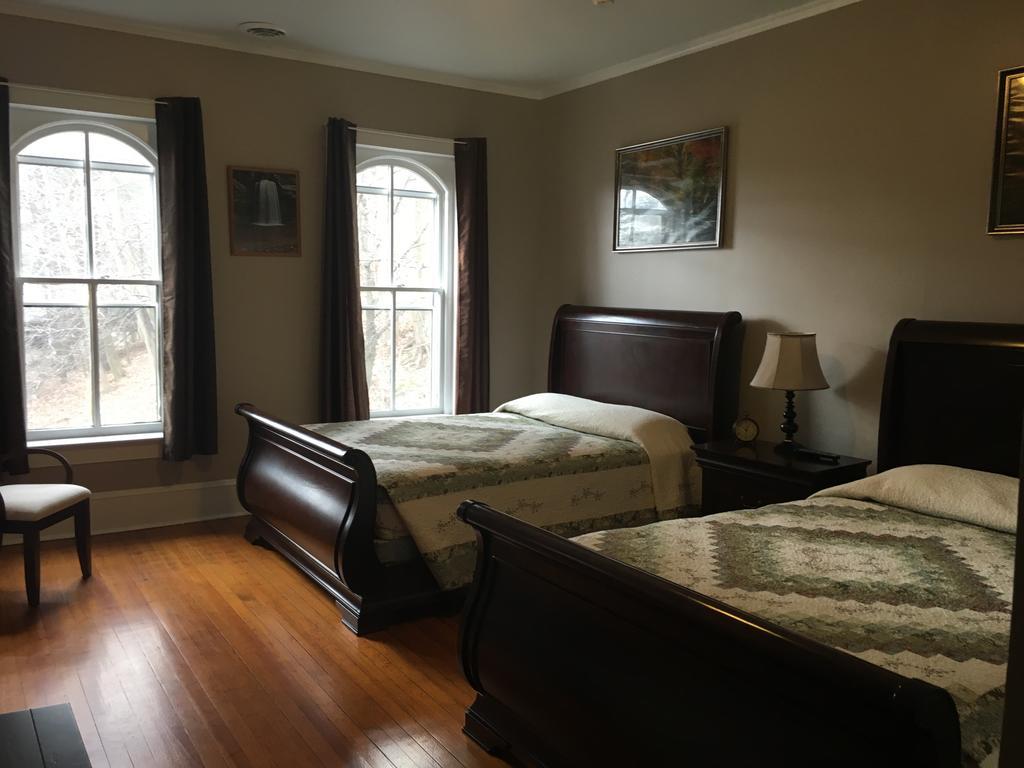 Cook Mansion Bed & Breakfast Montour Falls Экстерьер фото